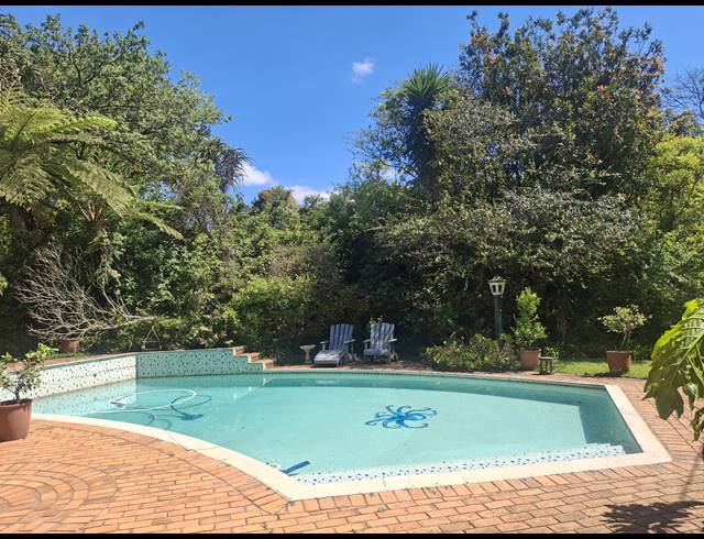 4 BEDROOM FREEHOLD FOR SALE IN HILTON CENTRAL